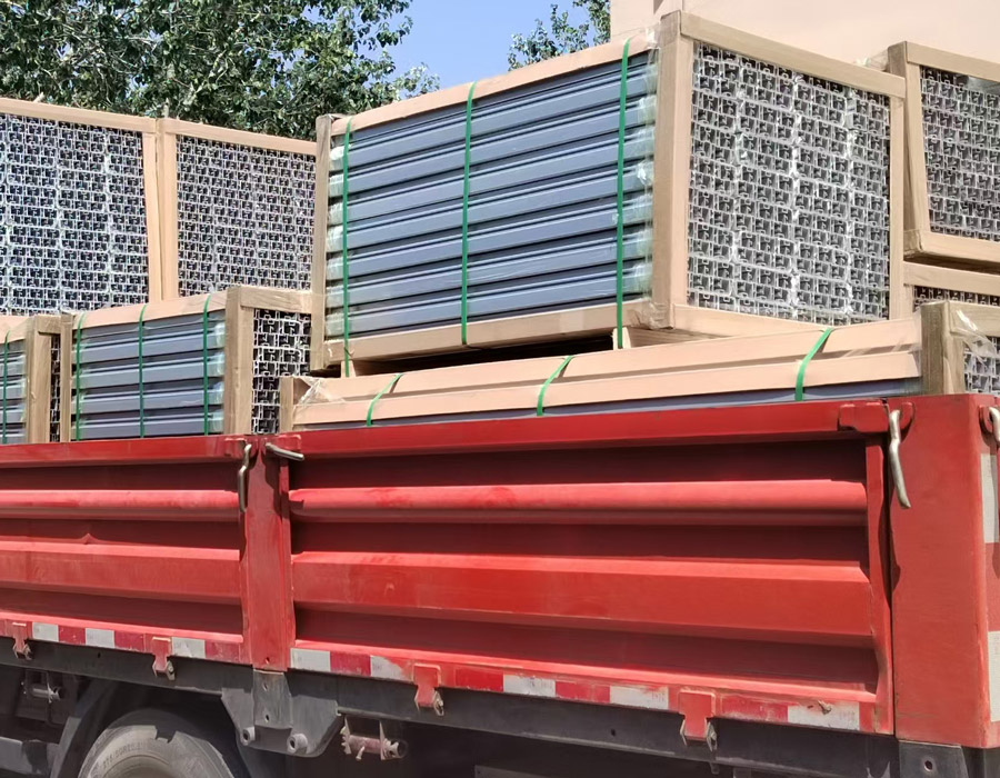 北京拉彎加工廠中導(dǎo)軌鋁型材拉彎在不同領(lǐng)域的實(shí)際應(yīng)用場(chǎng)景