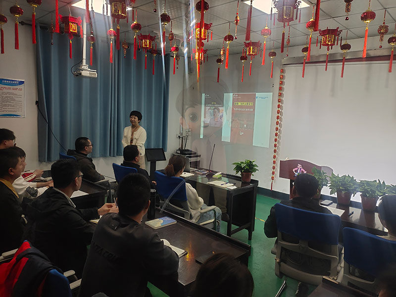 思維破繭，共赴成長：北京鋁型材彎弧加工廠共讀聯(lián)盟學(xué)習(xí)小組進階之旅