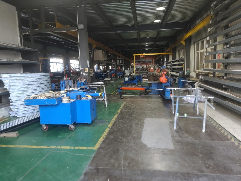 共慶元宵佳節(jié)，盛達型材拉彎廠：祝您在新的一年里，幸福如湯圓般綿長，事業(yè)蒸蒸日上